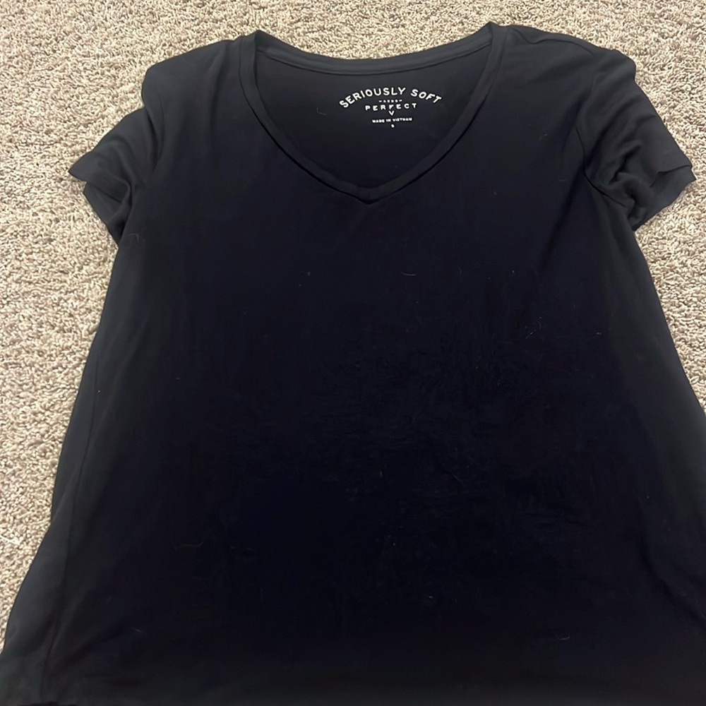 black, v neck tee